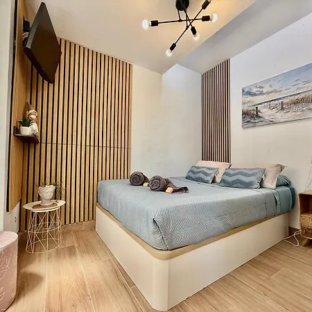 Apartment Cg630 - Nuevo - 1 Dorm - Vistas Lateral Al Mar - Wifi - Centro A 50 Metros, Playa A 650 Metros Torremolinos